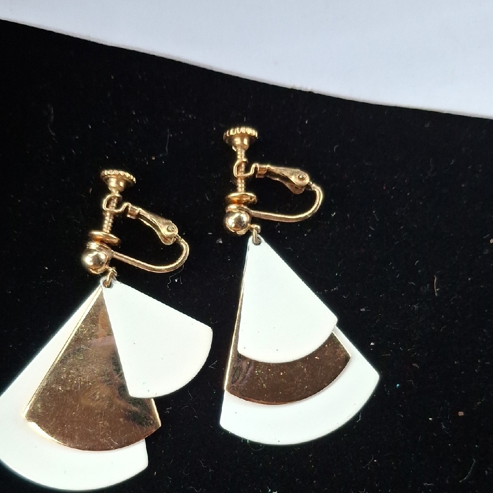 Vintage Signed NAPIER Long White Enamel Gold Clipon Fan Earrings